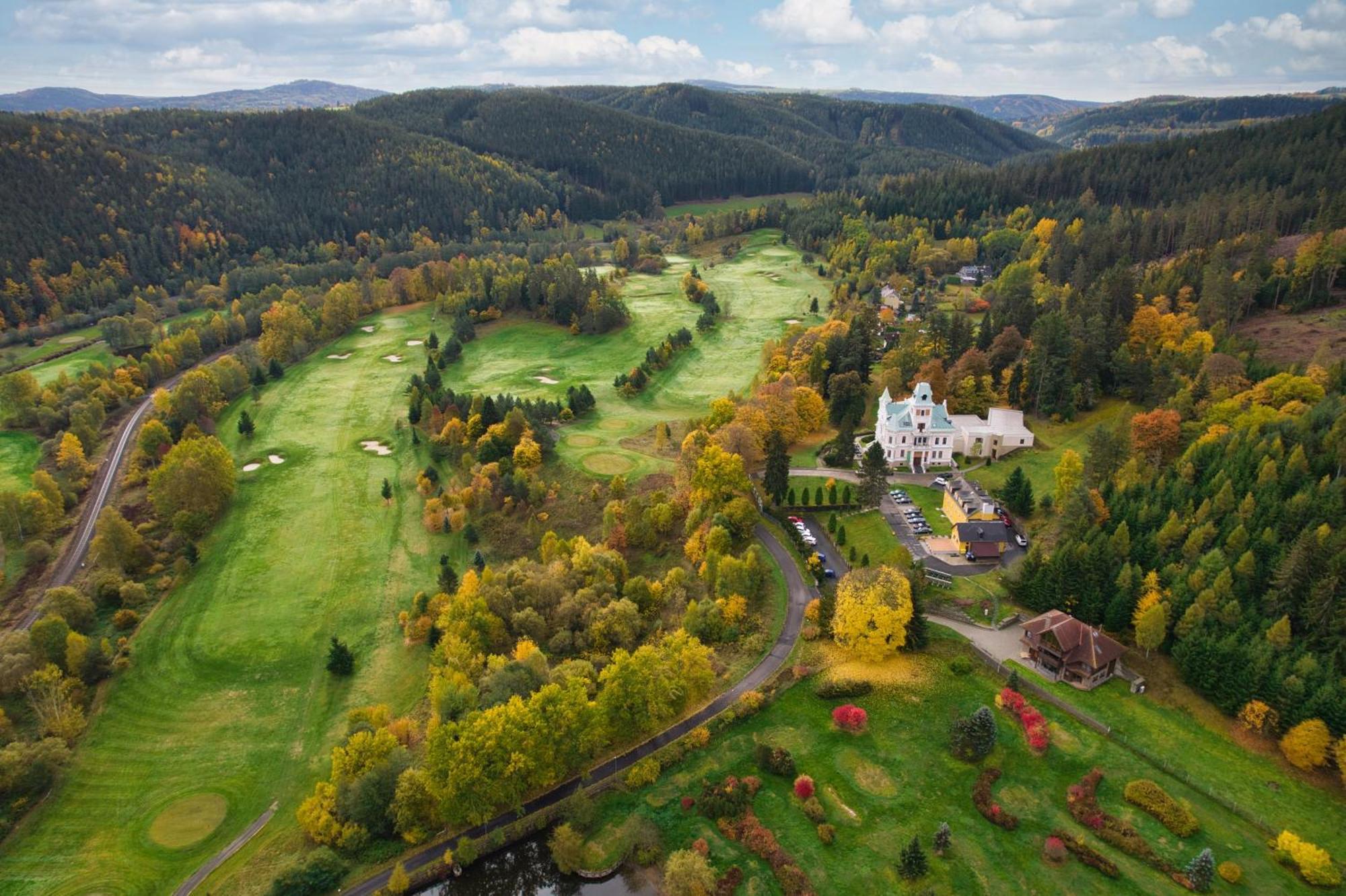 Pension U Golfu Cihelny Karlovy Vary Exterior photo