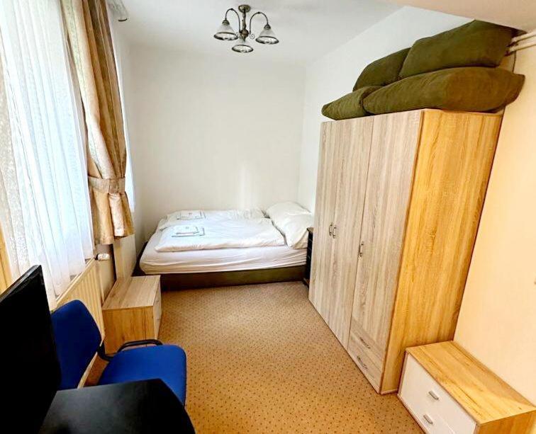Pension U Golfu Cihelny Karlovy Vary Exterior photo