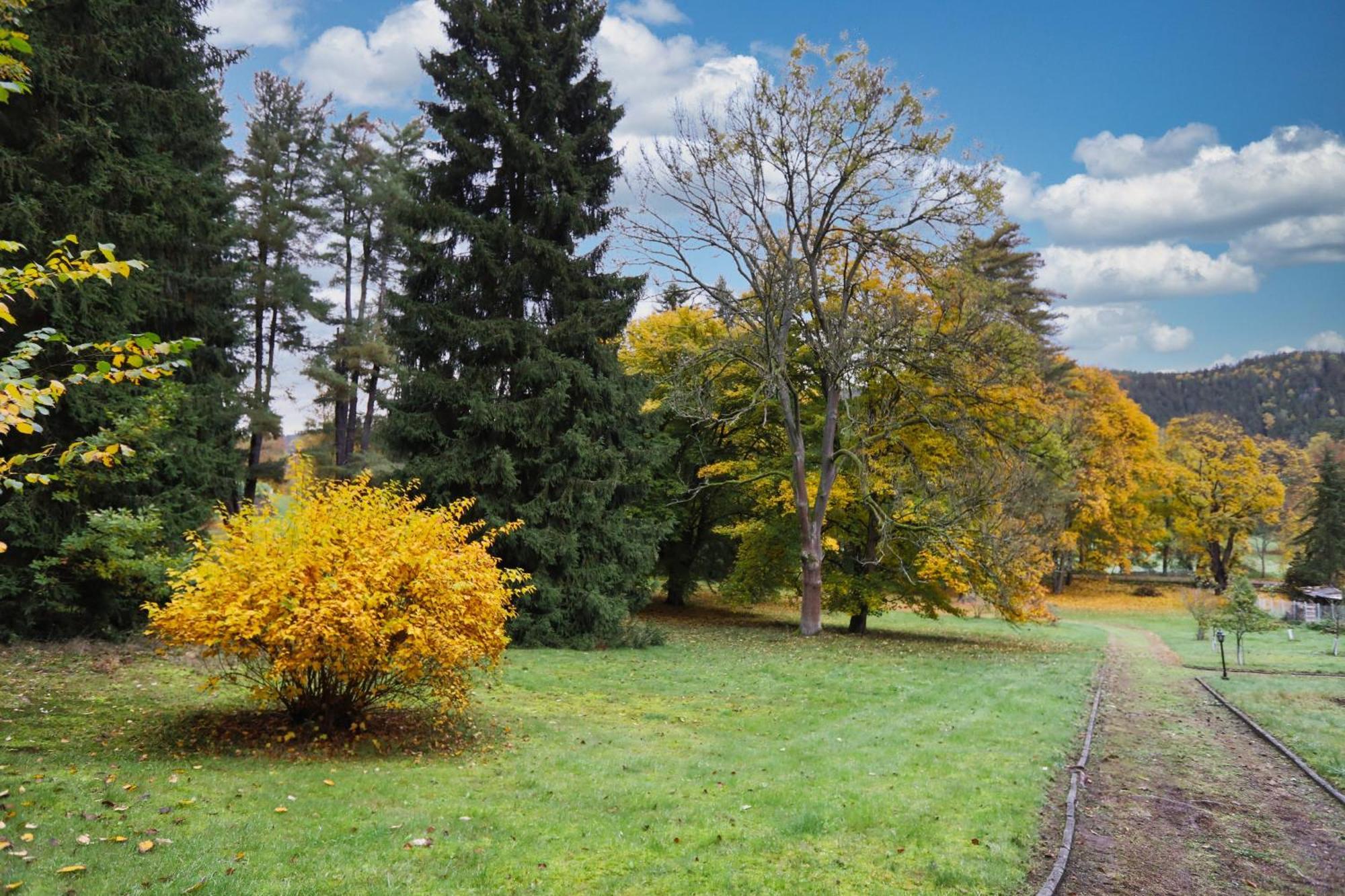 Pension U Golfu Cihelny Karlovy Vary Exterior photo