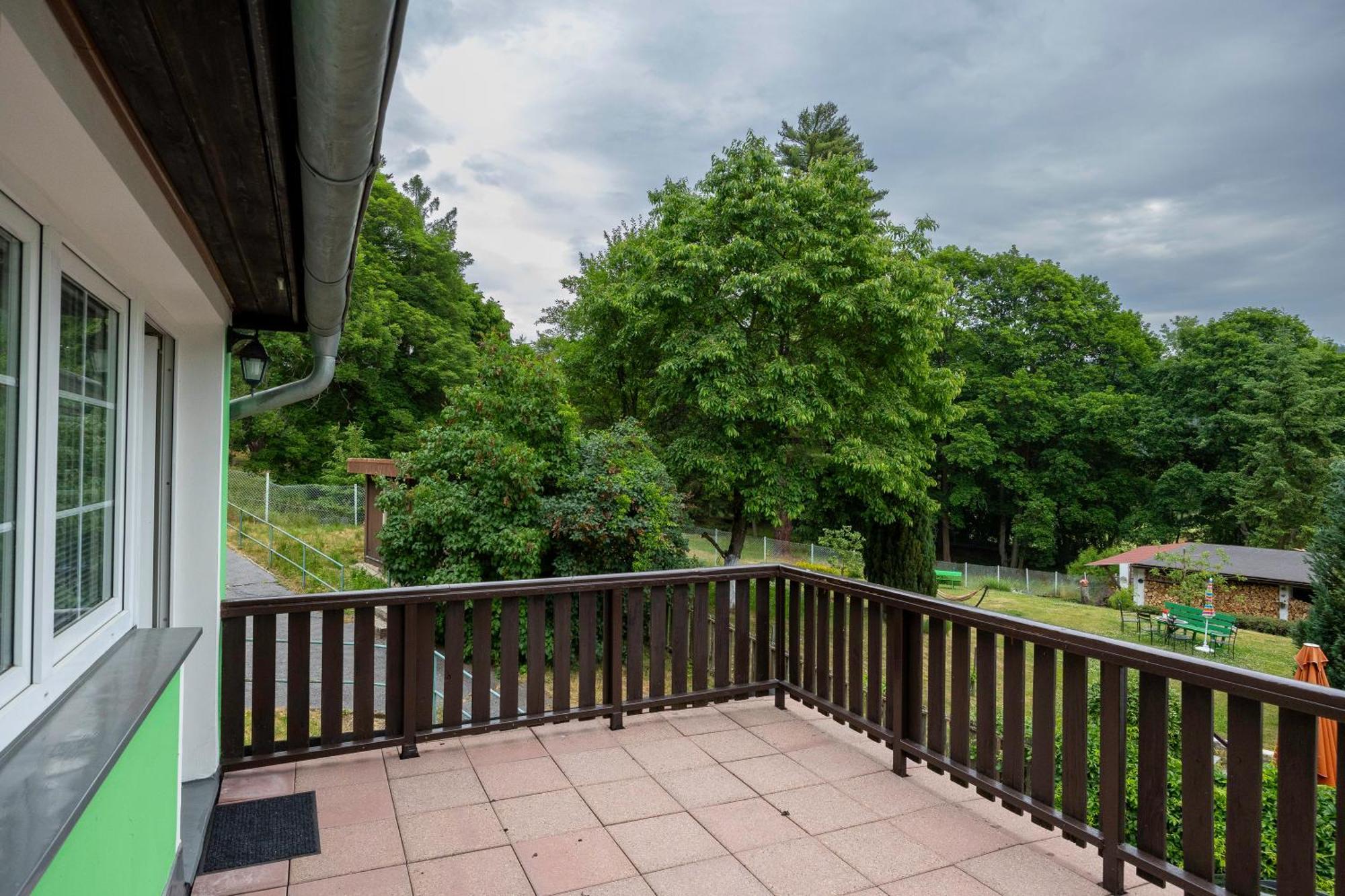 Pension U Golfu Cihelny Karlovy Vary Exterior photo