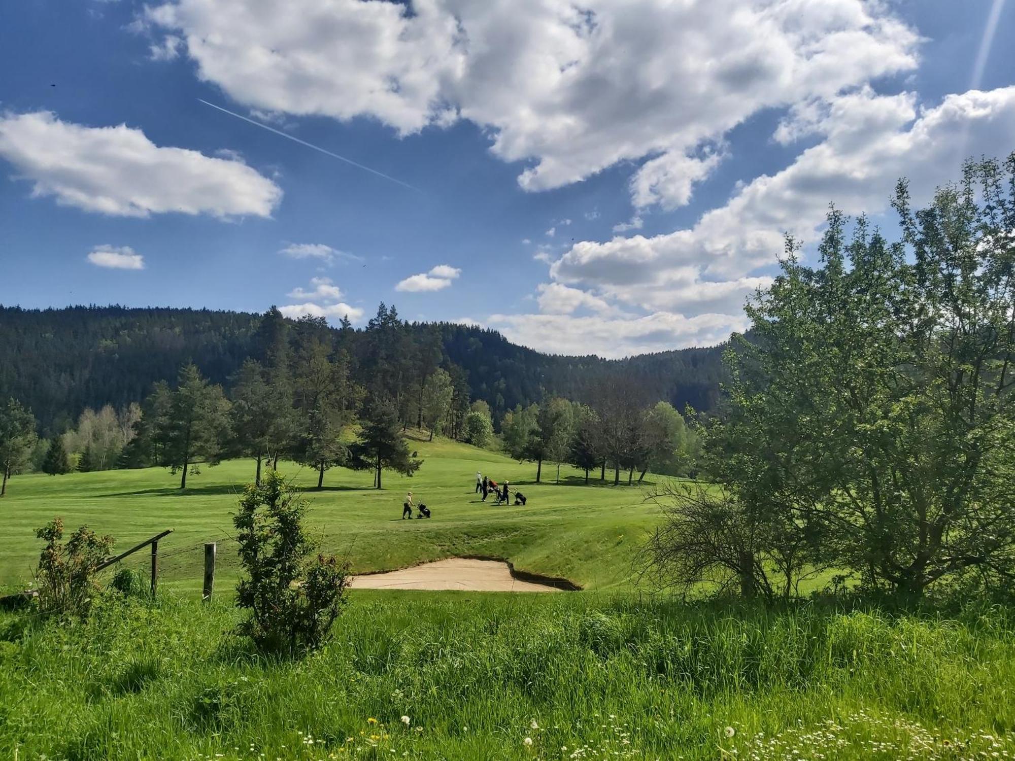 Pension U Golfu Cihelny Karlovy Vary Exterior photo