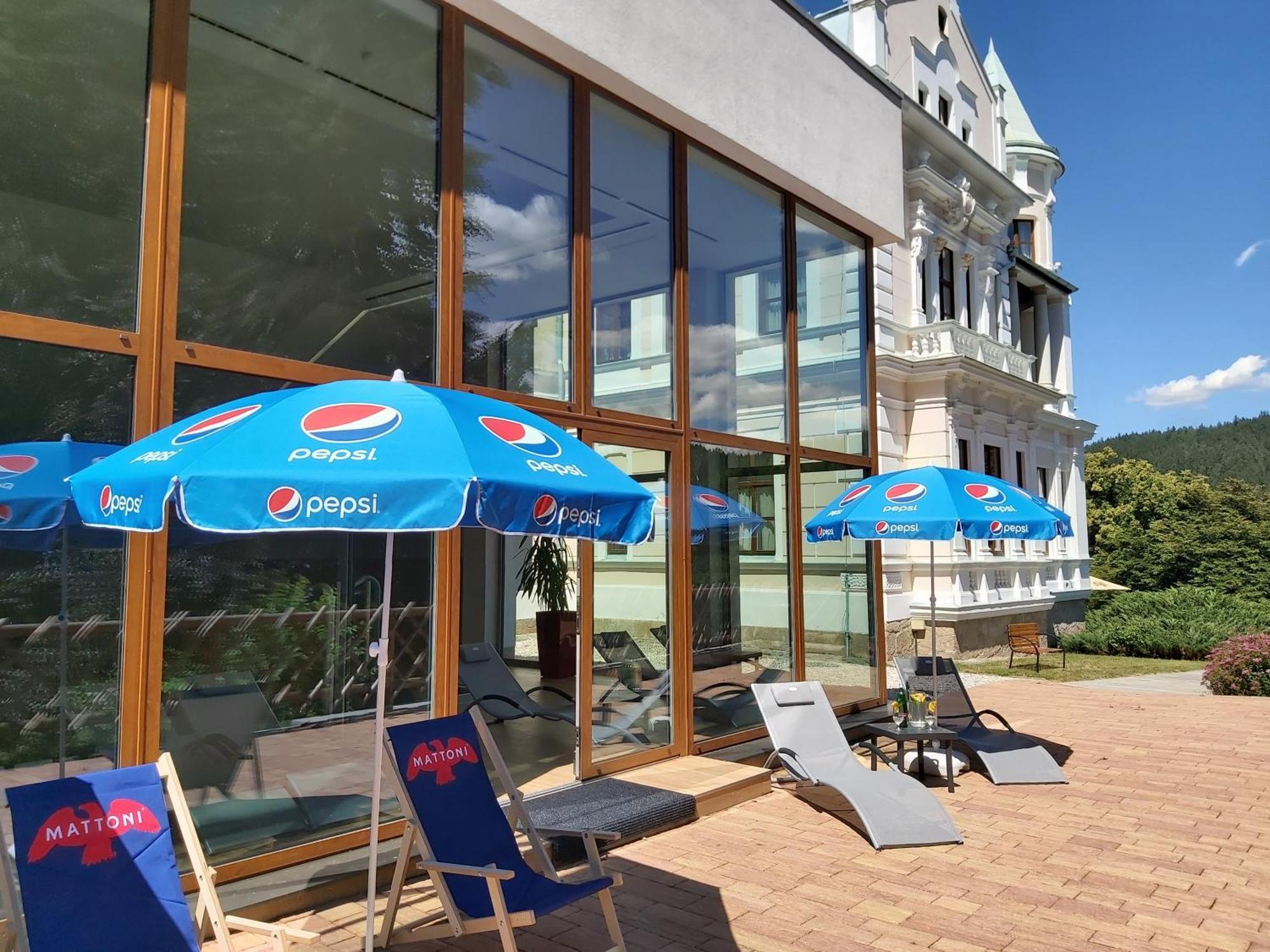 Pension U Golfu Cihelny Karlovy Vary Exterior photo